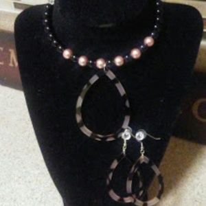 Gold bond black necklace and earrings set